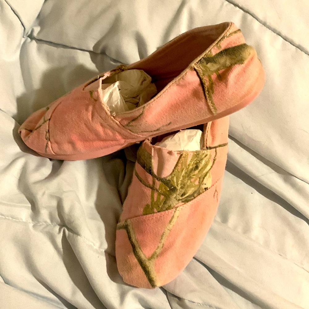 Real tree Pink Camo loafers